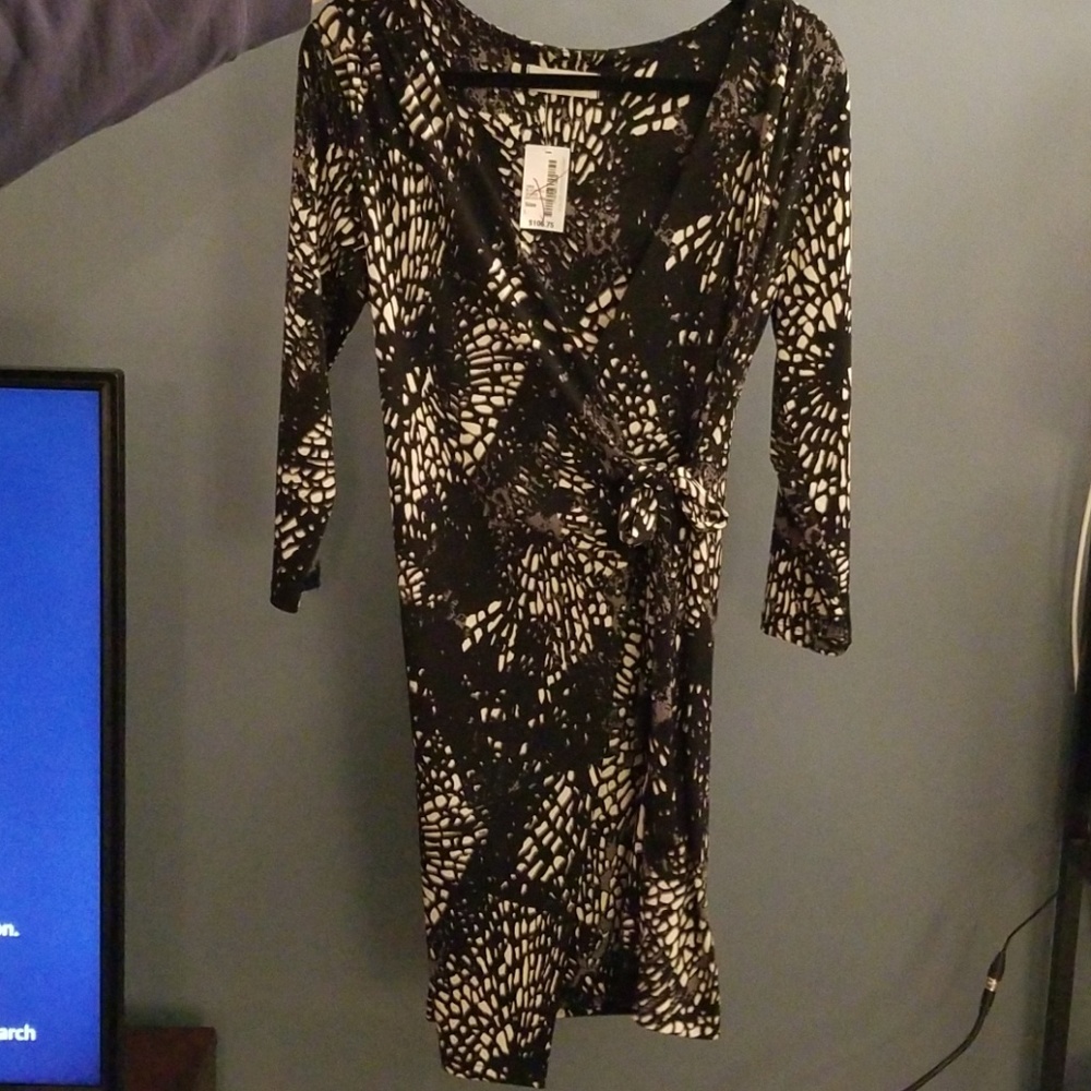 Black print wrap dress